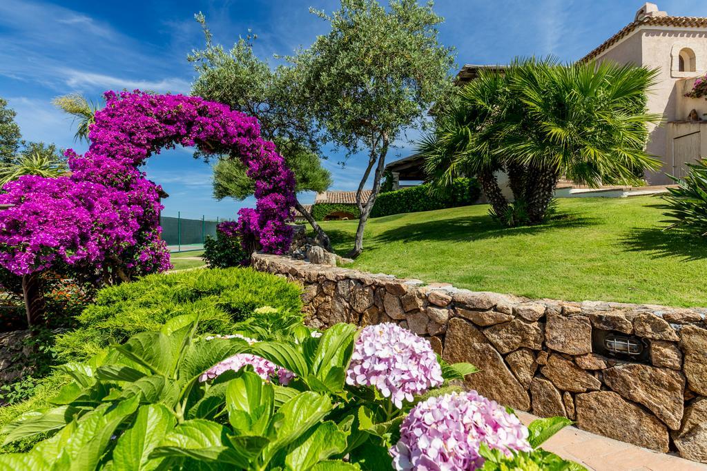 Vista Village Loiri Porto San Paolo Exterior photo
