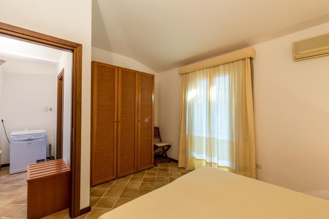 Vista Village Loiri Porto San Paolo Exterior photo