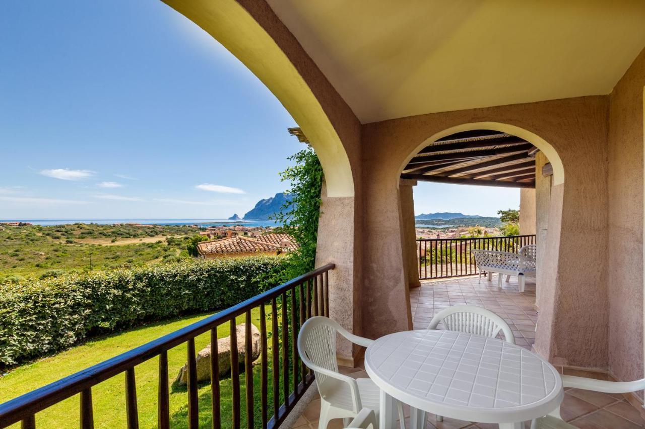 Vista Village Loiri Porto San Paolo Exterior photo